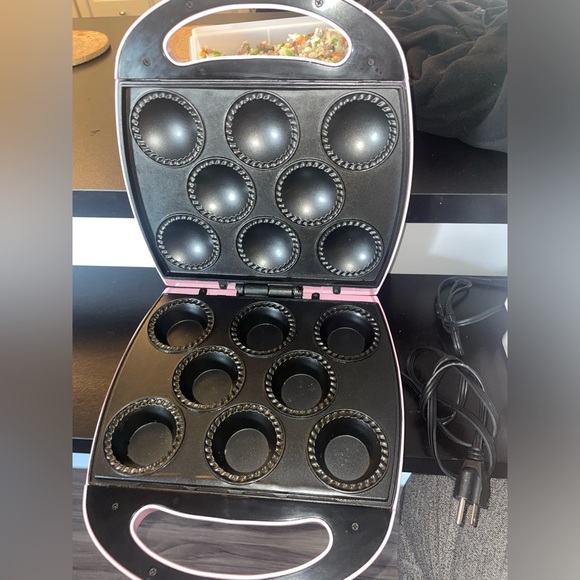 Babycakes - cupcake maker - Picture 2 of 4